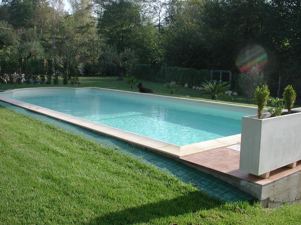piscina interrata in pannello Frosinone